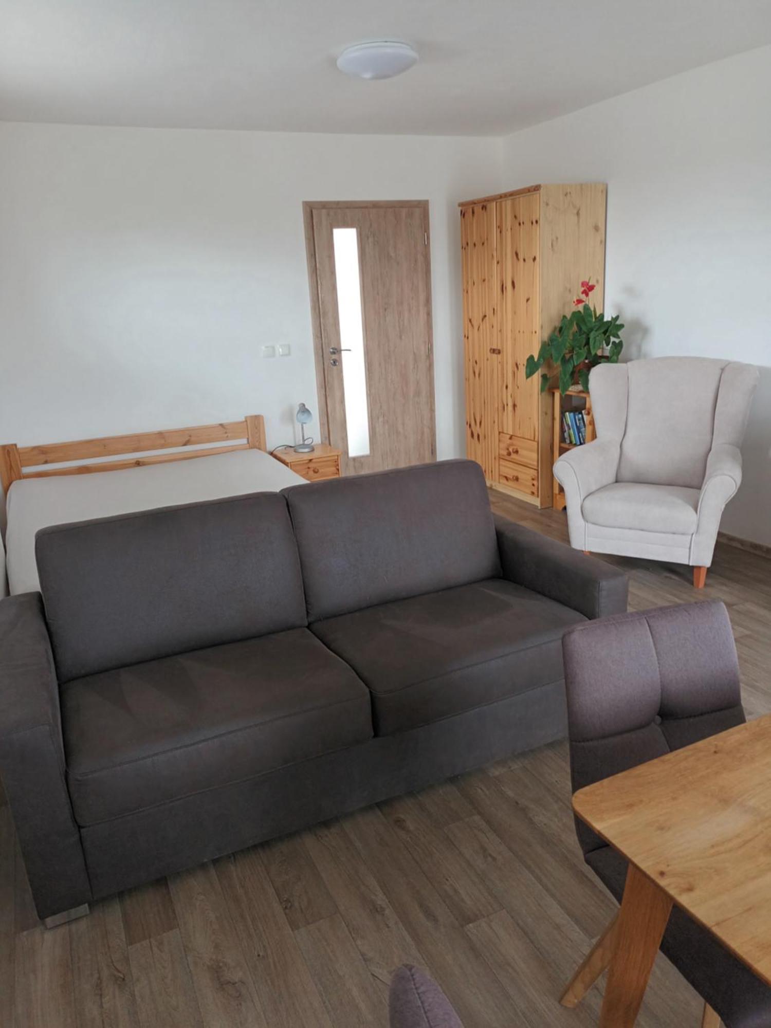 Penzion Na Samotach Apartment Jindrichuv Hradec Luaran gambar