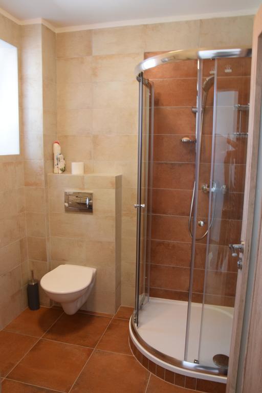 Penzion Na Samotach Apartment Jindrichuv Hradec Luaran gambar