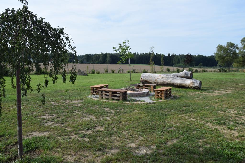 Penzion Na Samotach Apartment Jindrichuv Hradec Luaran gambar