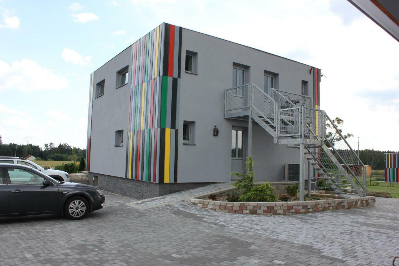 Penzion Na Samotach Apartment Jindrichuv Hradec Luaran gambar