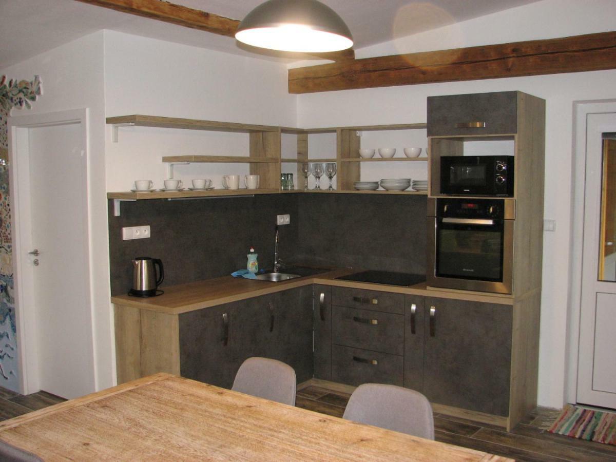 Penzion Na Samotach Apartment Jindrichuv Hradec Luaran gambar