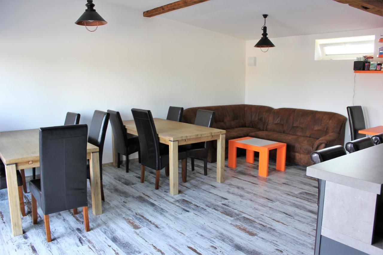 Penzion Na Samotach Apartment Jindrichuv Hradec Luaran gambar